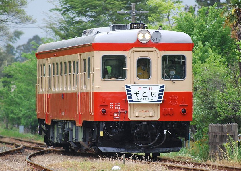 Японские пригородные поезда