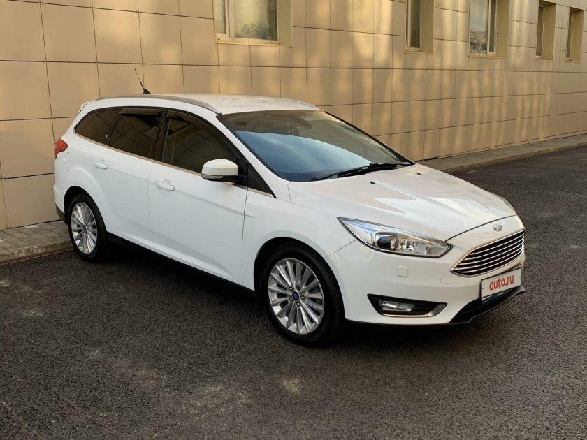 Ford Focus белый