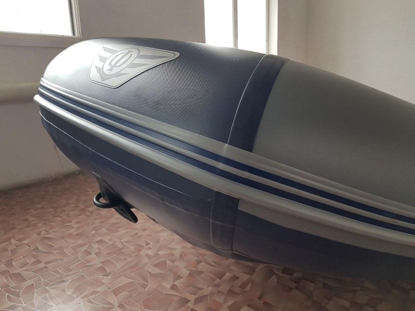 Лодка флагман 320