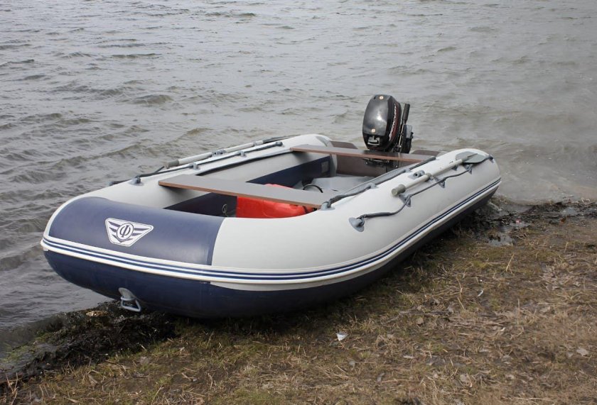 Лодка ПВХ флагман 400