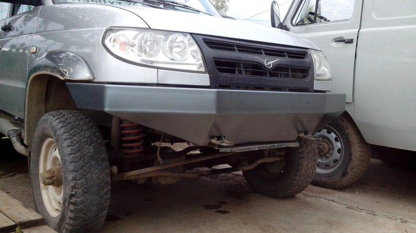 Самодельный силовой бампер на УАЗ Патриот