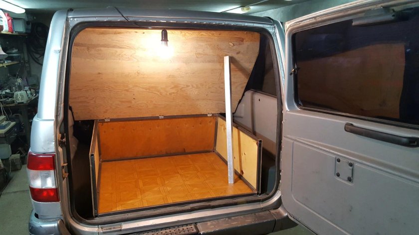 УАЗ со спальником