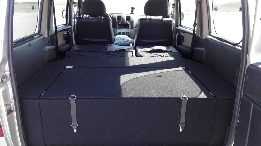 УАЗ Патриот 2022 салон спальник