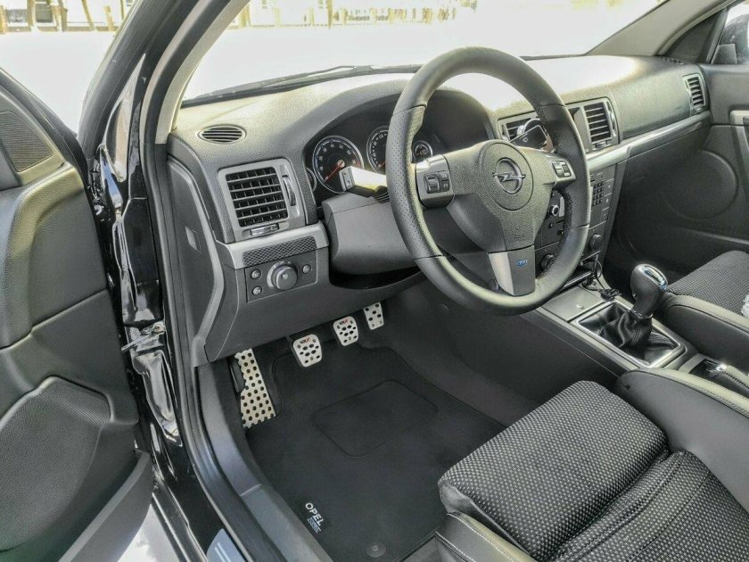 Opel Vectra c Рестайлинг OPC салон