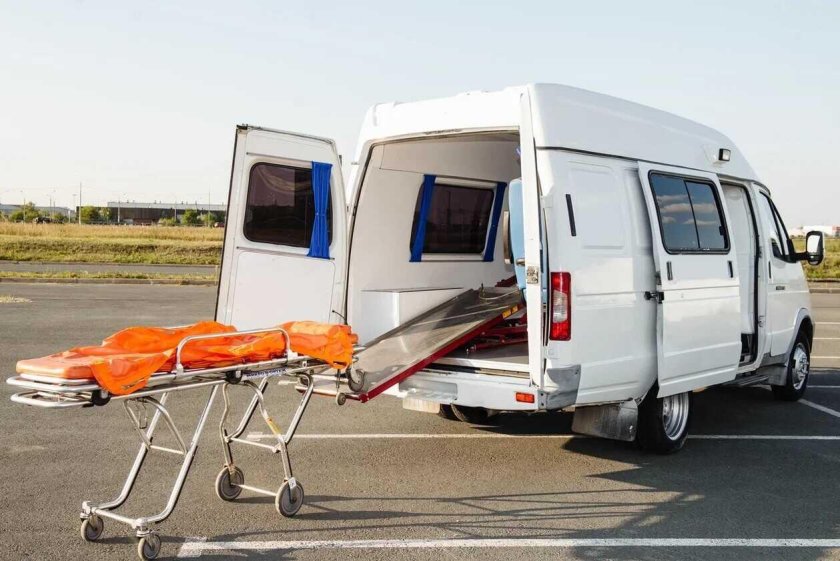 Машина для транспортировки лежачих больных