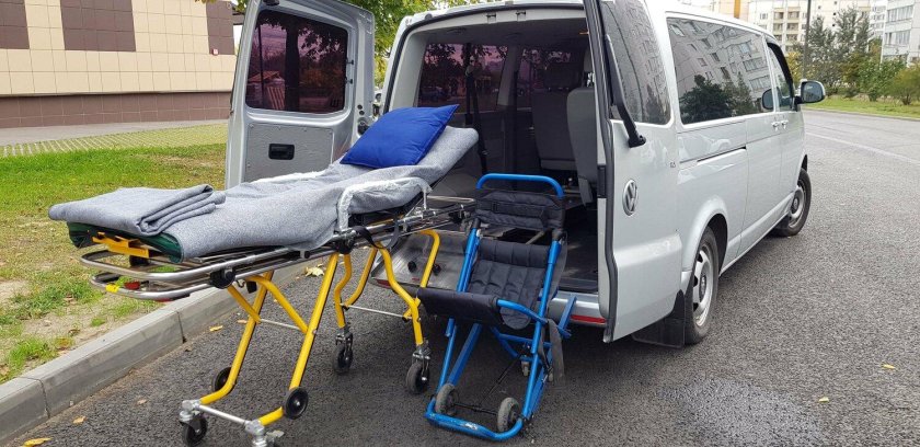 Машина для перевозки лежачих инвалидов