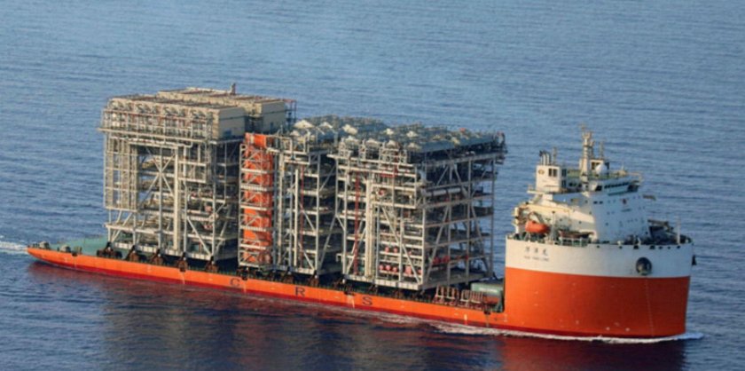 Хеви лифт судно