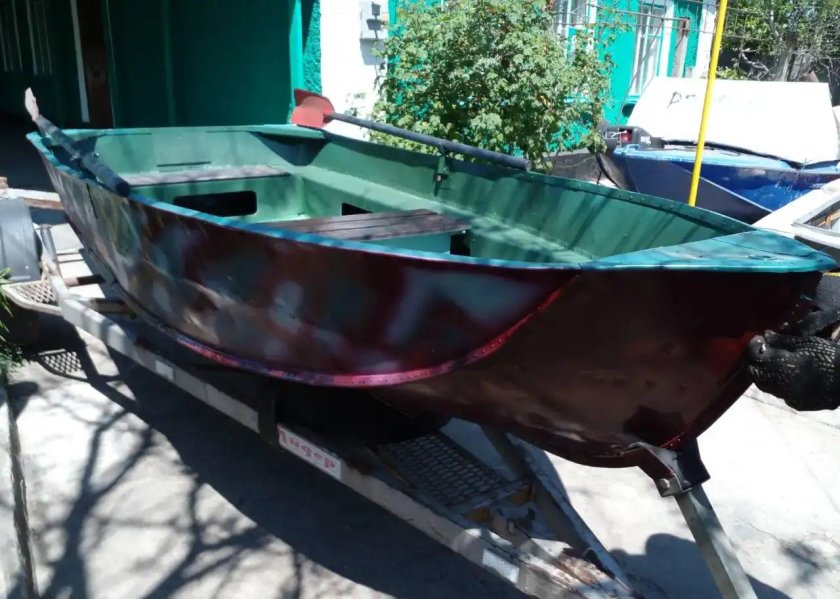 Весельная лодка