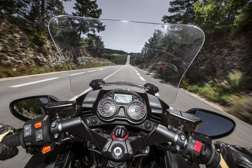 Кавасаки ГТР 1400