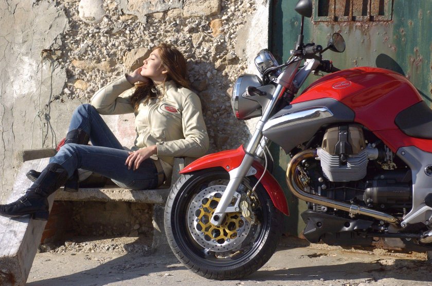 Moto Guzzi Breva 750