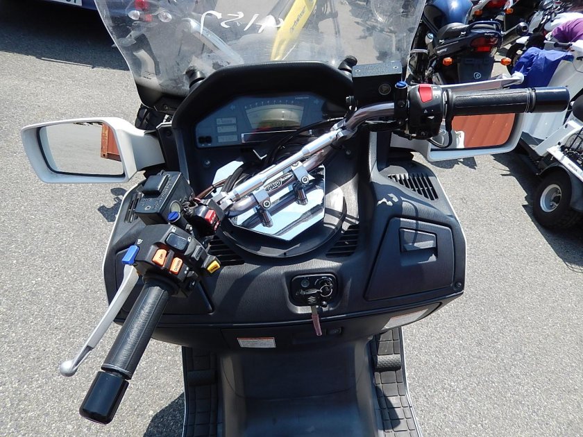 Suzuki Skywave 400 руль