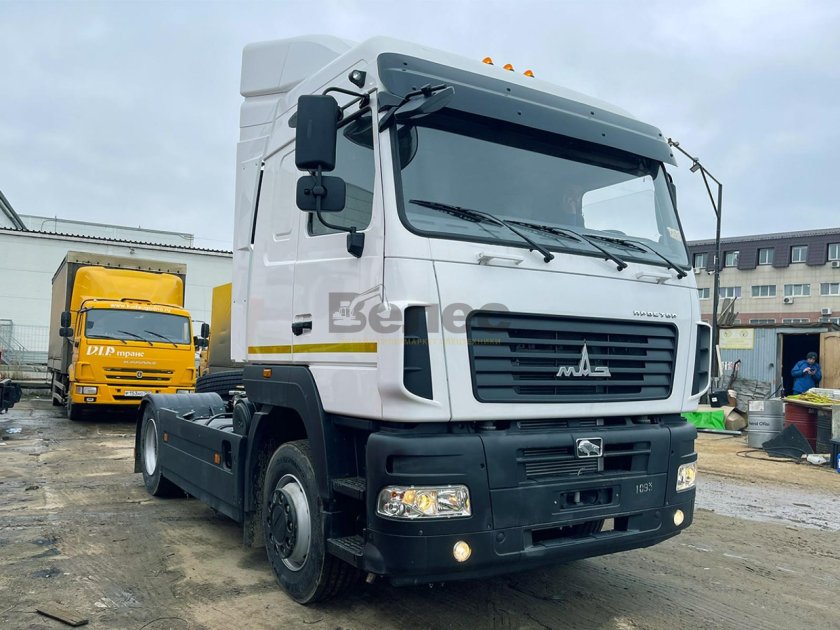 Тягач МАЗ 5440с9-520-031