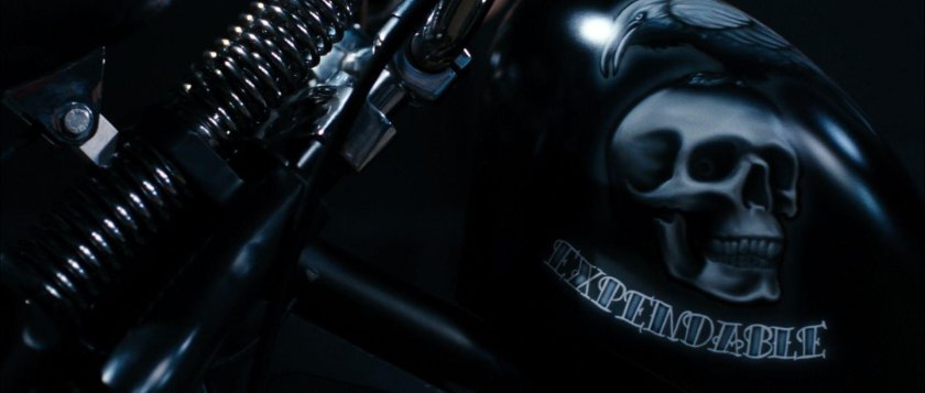 Мотоцикл в Неудержимых 2