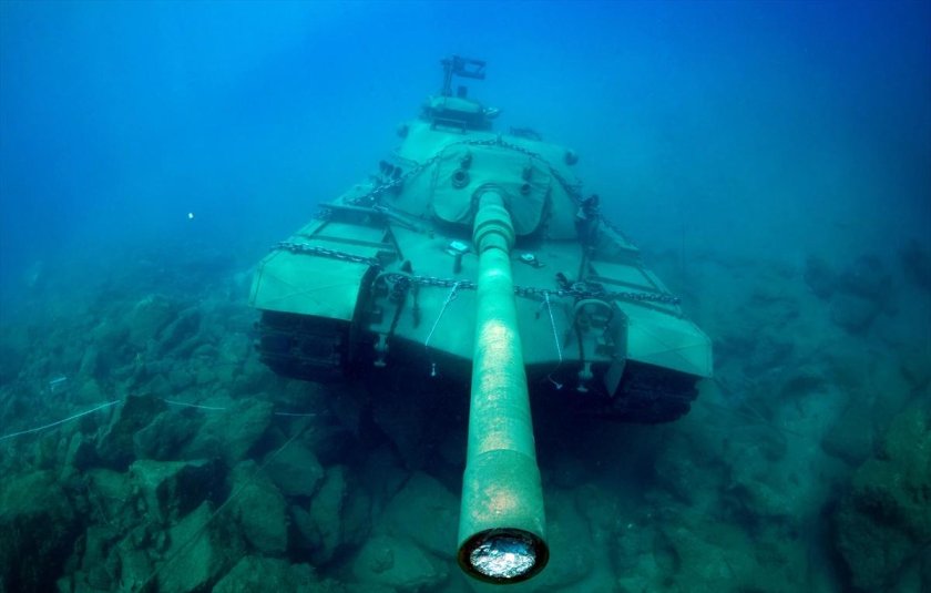 Затонувшие танки Шерман Лагуна острова Сайпан