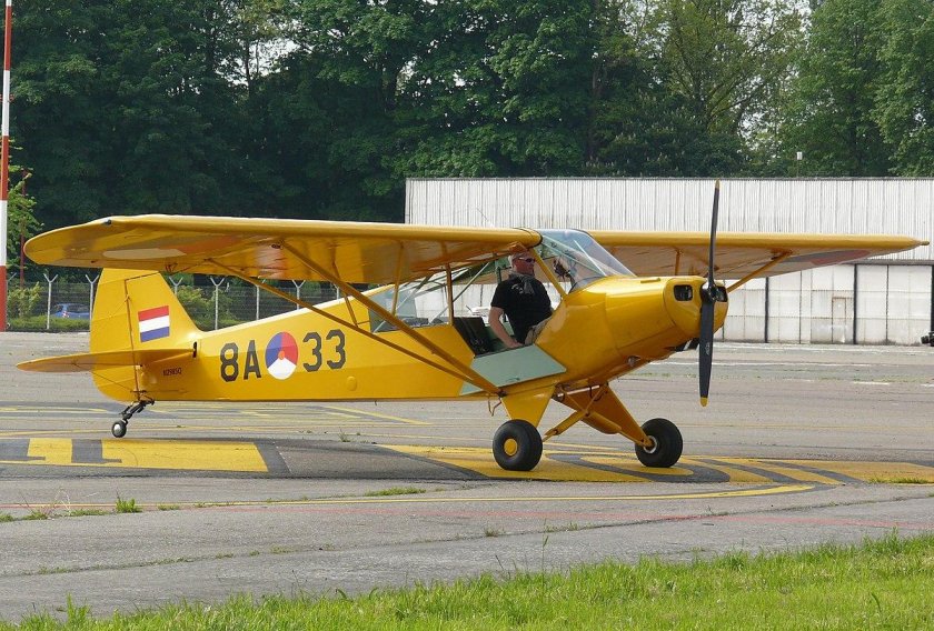Пайпер каб самолет
