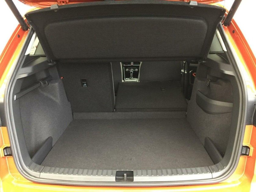 Volkswagen Taos багажник