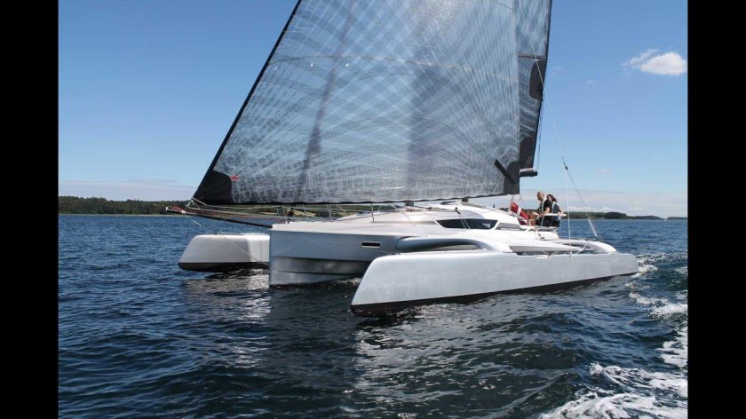 Драгонфлай 25 тримаран