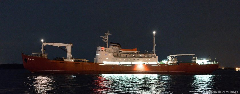 Морской сухогруз Яуза