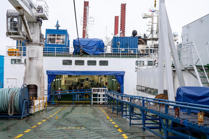 Кабелеукладчик Яуза Мурманск судно