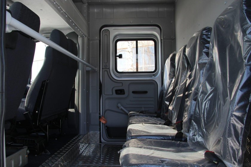 Урал Некст 6х6 со спальником