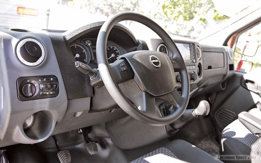Урал Некст 6х6 кабина