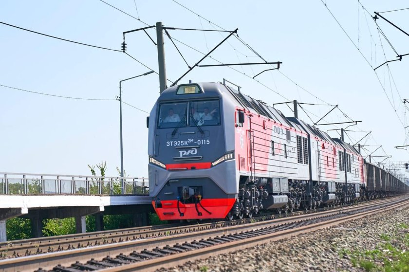 Новый тепловоз 3тэ25к2м