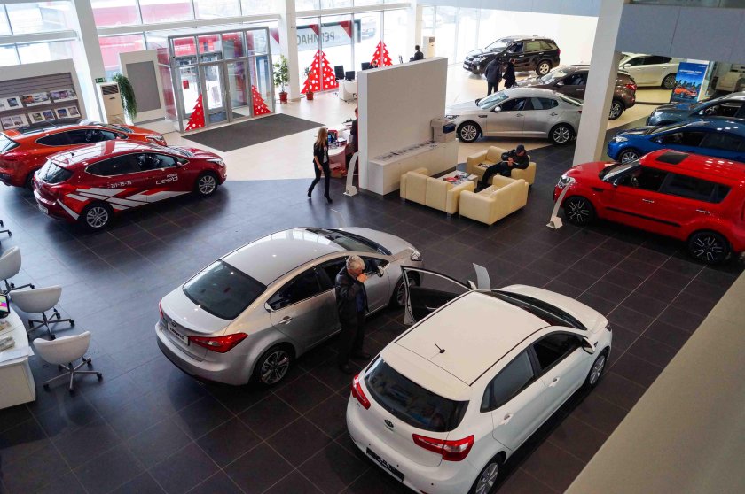 Новые автомобили автосалон