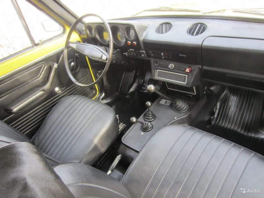 Нива 2121 салон