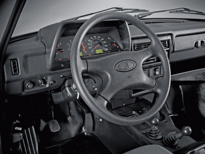 Лада Нива 2121 4х4 салон