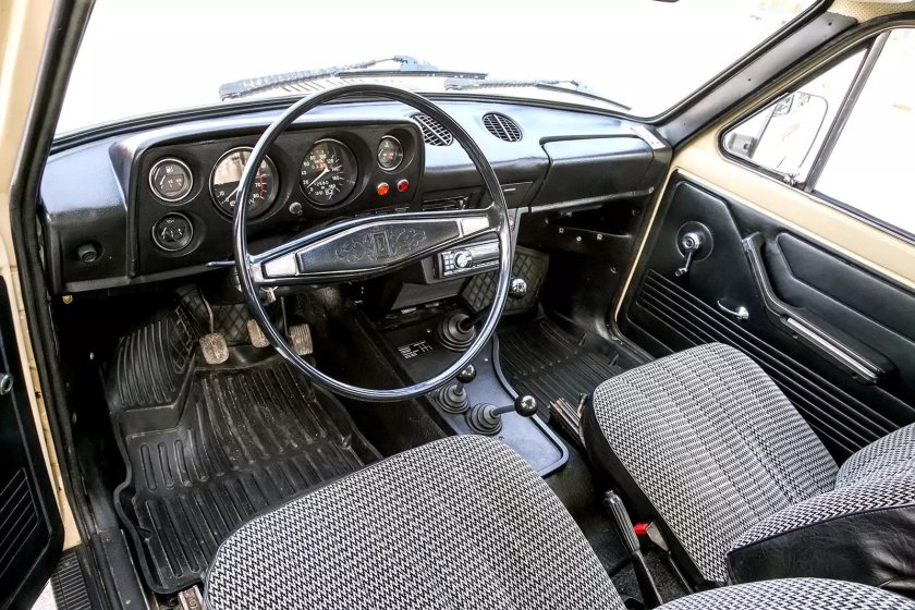 ВАЗ 2121 Нива 1977 салон