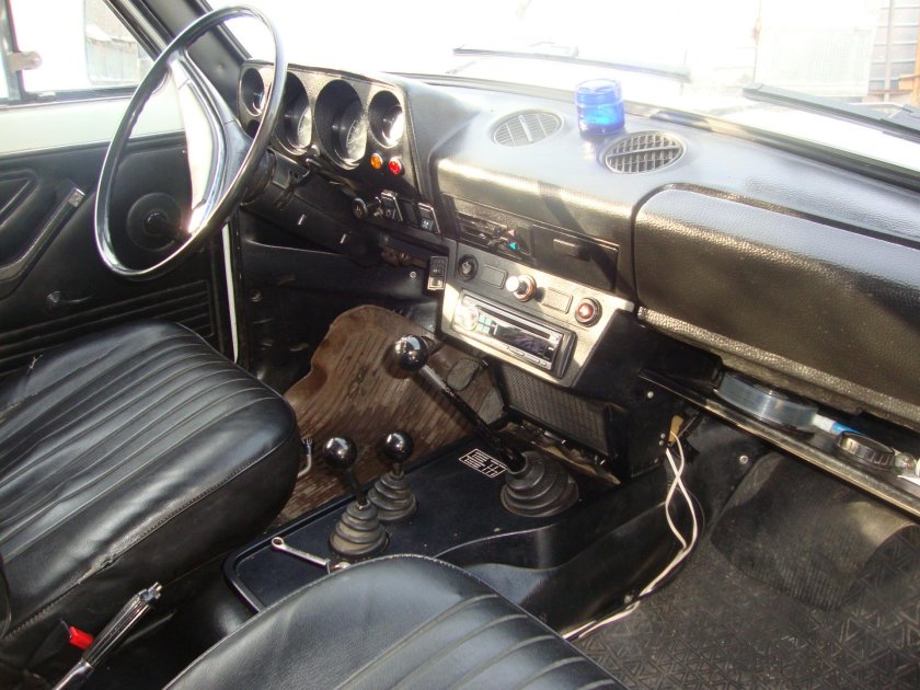 ВАЗ 2121 Нива 1977 салон