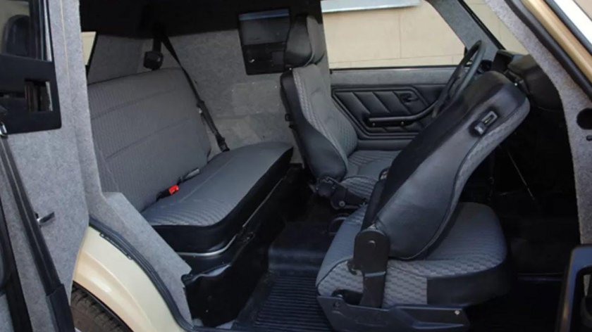 Лада Нива Лаура 21218