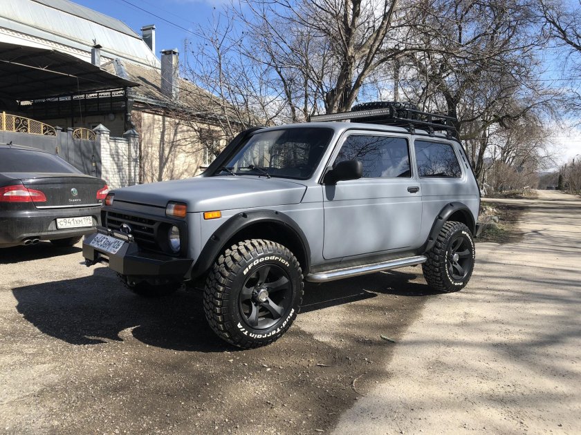 Нива Бронто 21218