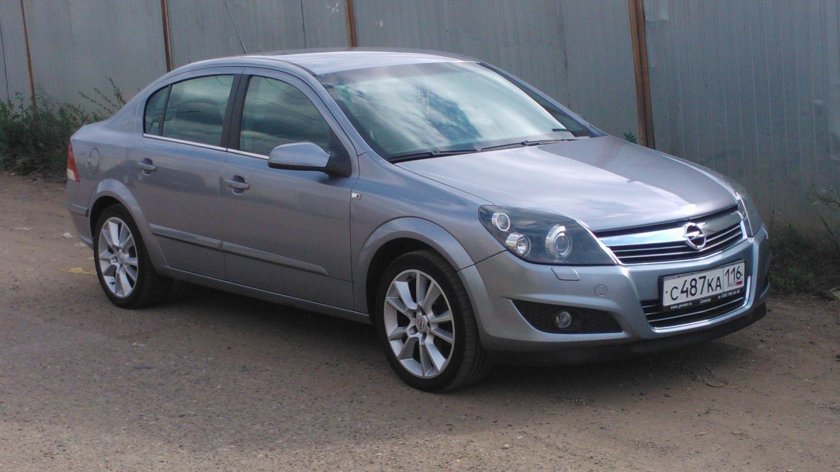 Opel Astra h седан r17