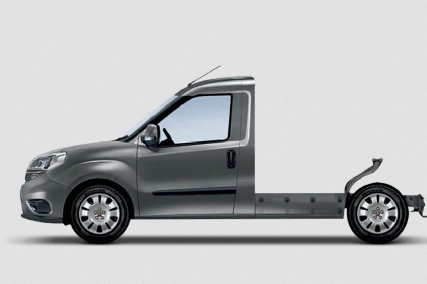 Fiat Doblo сбоку