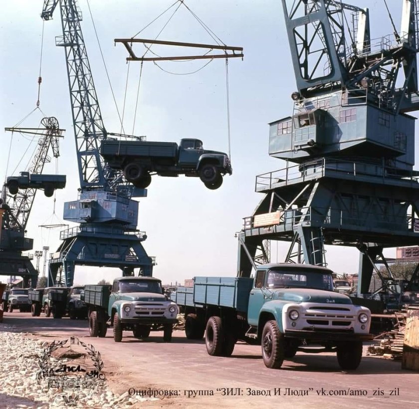 Площадка готовой продукции ЗИЛ