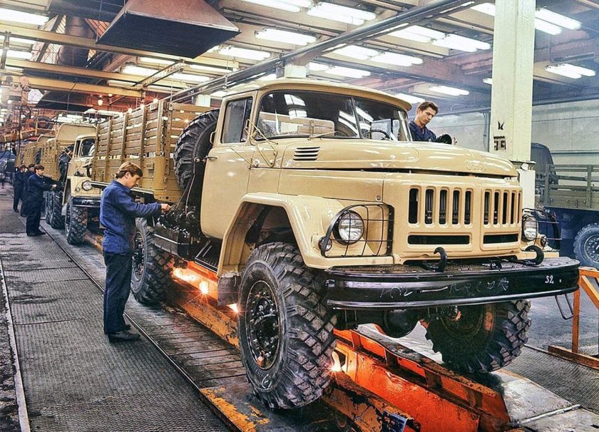 ЗИЛ-131 грузовой автомобиль