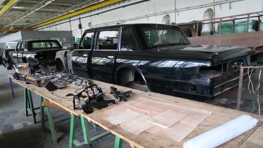 ЗИЛ легковой автомобиль