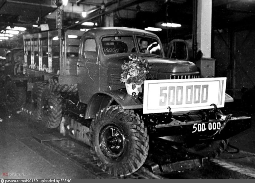 ЗИЛ-157 на конвейере