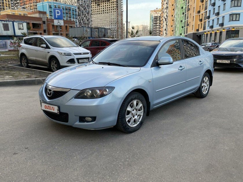 Мазда 3 БК седан 2005