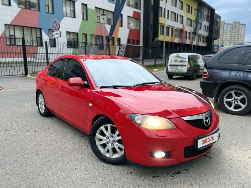Мазда 3 2007 красная