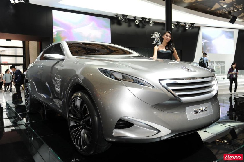 Новый Пежо 6008