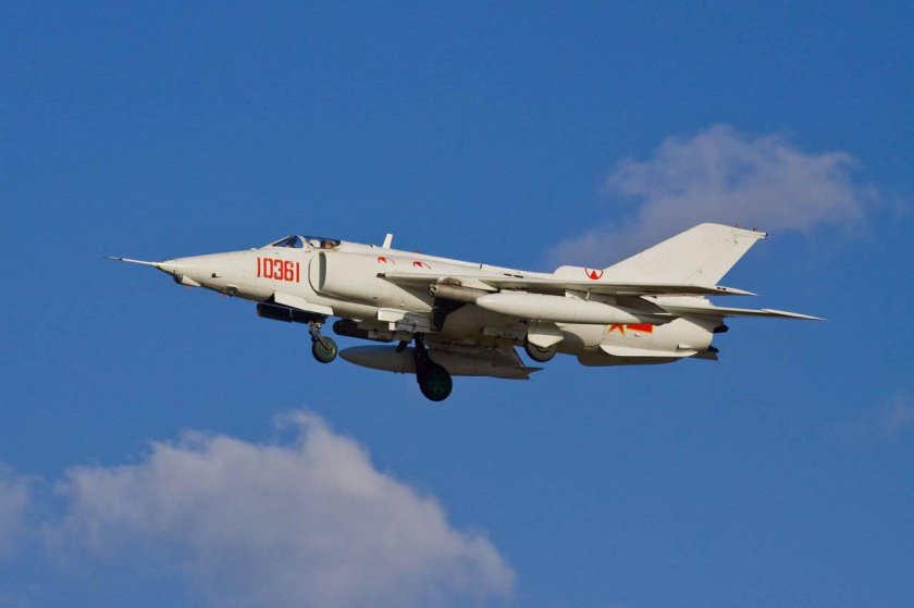 Китайский Штурмовик q-5