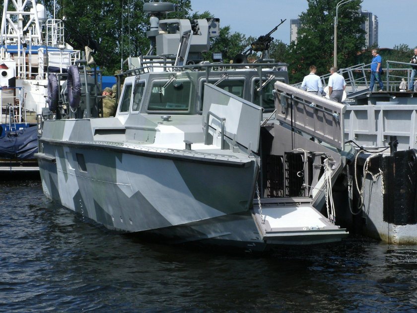 Десантный катер БК-16