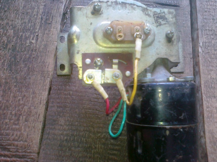 Мотор стеклоочистителя ГАЗ 66