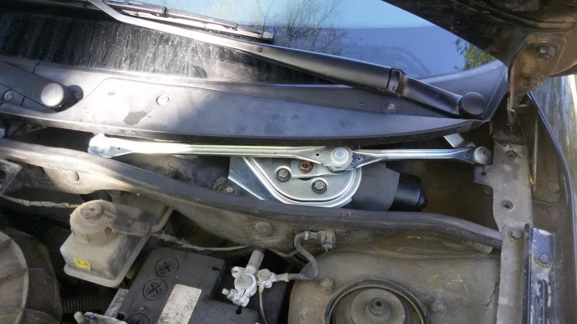 Трапеция дворников Лада Гранта