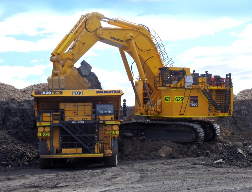 Komatsu pc7000