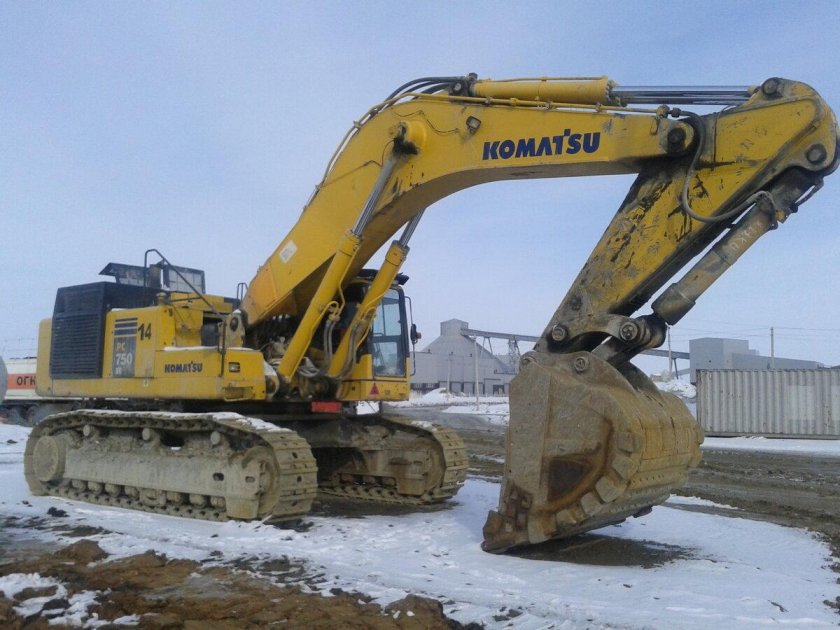 Komatsu pc750
