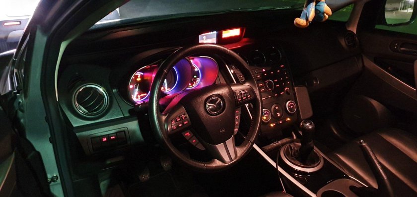 Mazda CX-7 салон