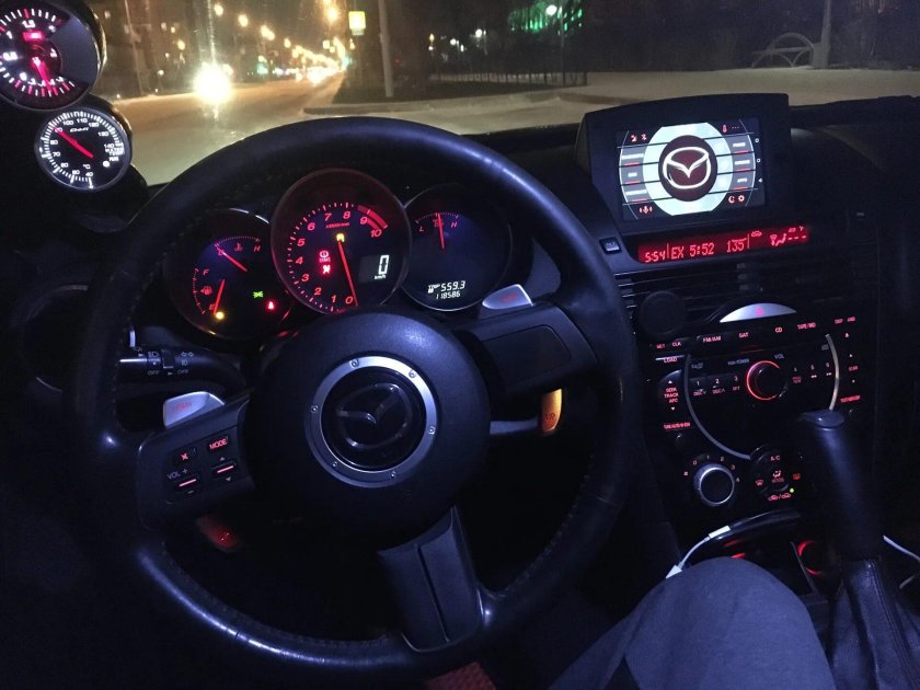 Mazda RX 8 салон